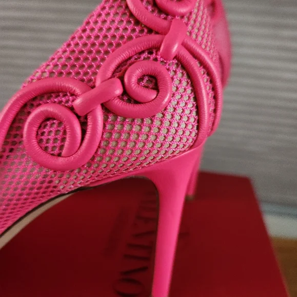 Valentino Garavani shoes 37